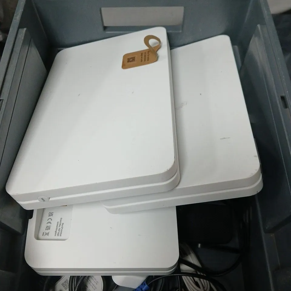 APPROXIMATELY 5 X WI FI ROUTERS INCLUDING SKY AND BT