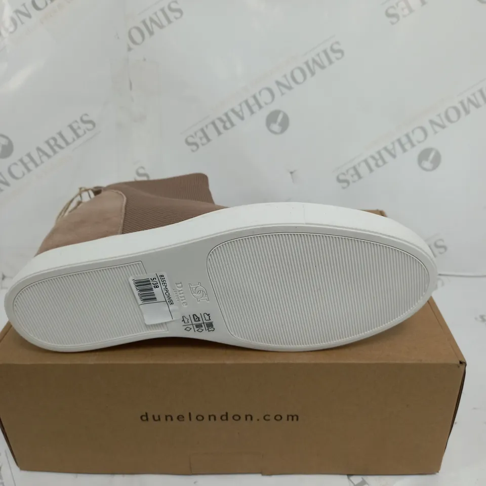 DUNE CAMEL KNIT HIDDEN WEDGE TRAINER SIZE 5