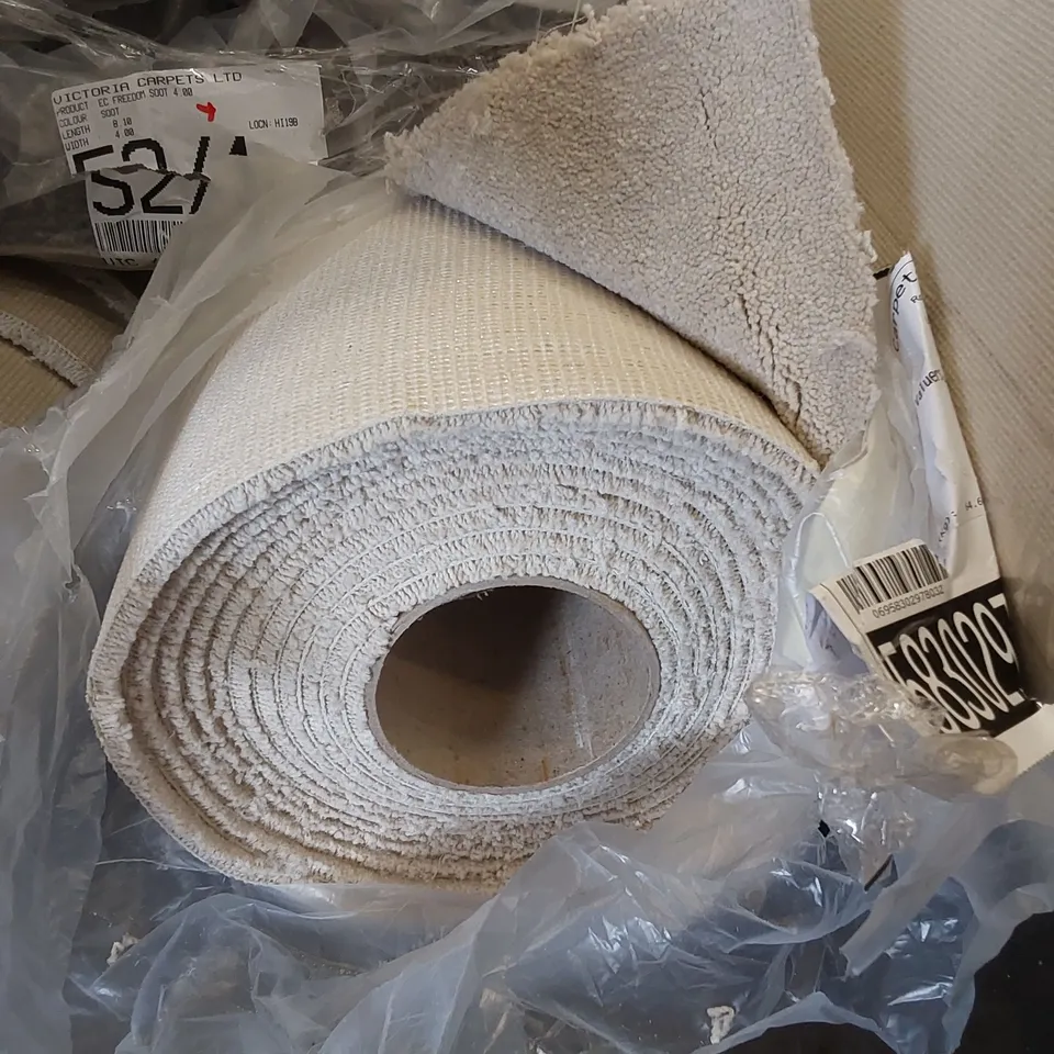 ROLL OF QUALITY EC FREEDOM CANVAS CARPET // SIZE: APPROX 5 X 6.6m