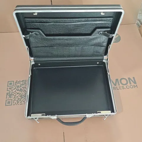 POTTERTON BRIEF CASE
