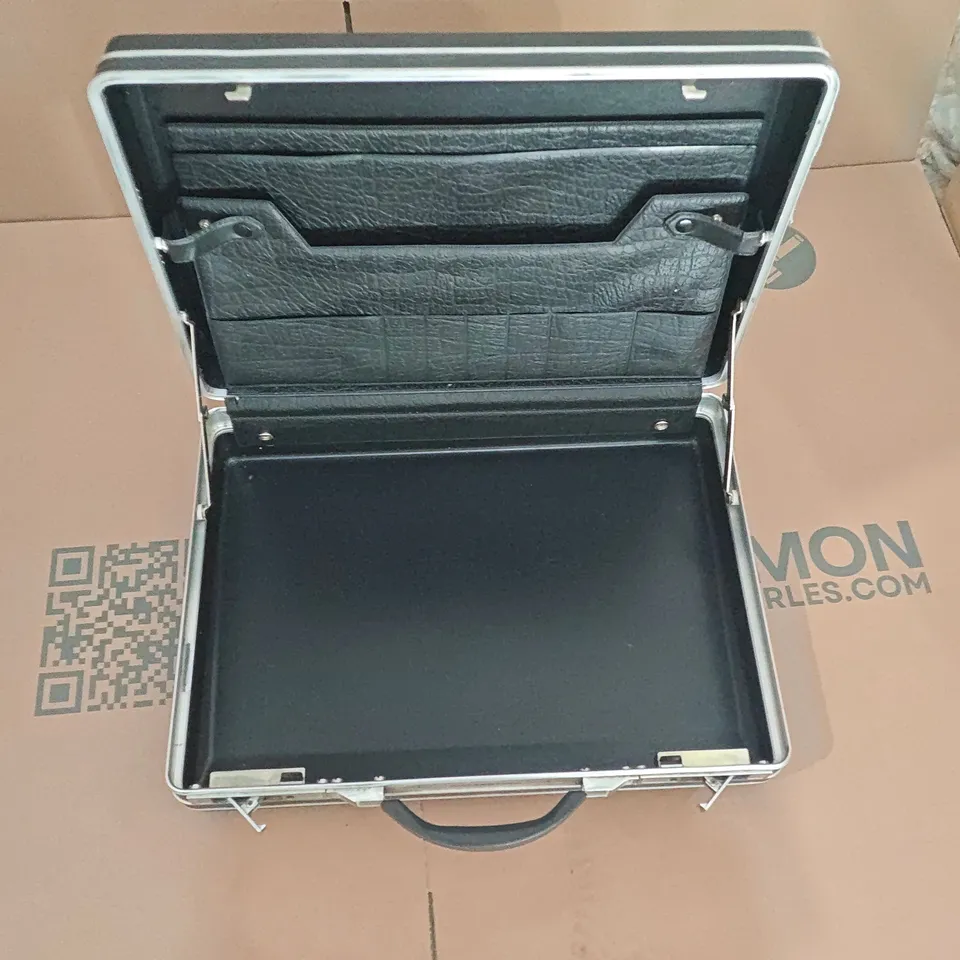 POTTERTON BRIEF CASE 