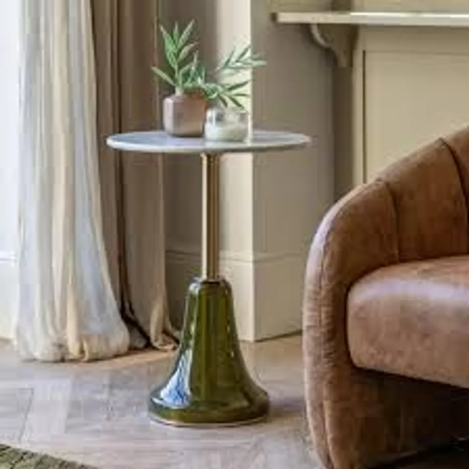 BOXED BILBAO SIDE TABLE 460 X 570mm (1 BOX)
