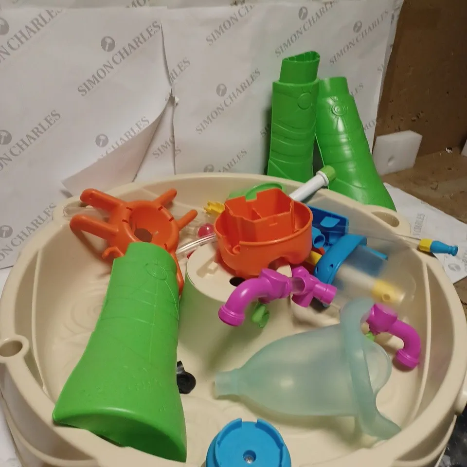 BOXED LITTLE TIKES FOUNTAIN FACTORY WATER TABLE RRP £70