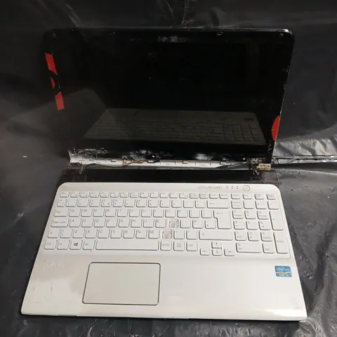 SONY VAIO LAPTOP SVE151J13EW
