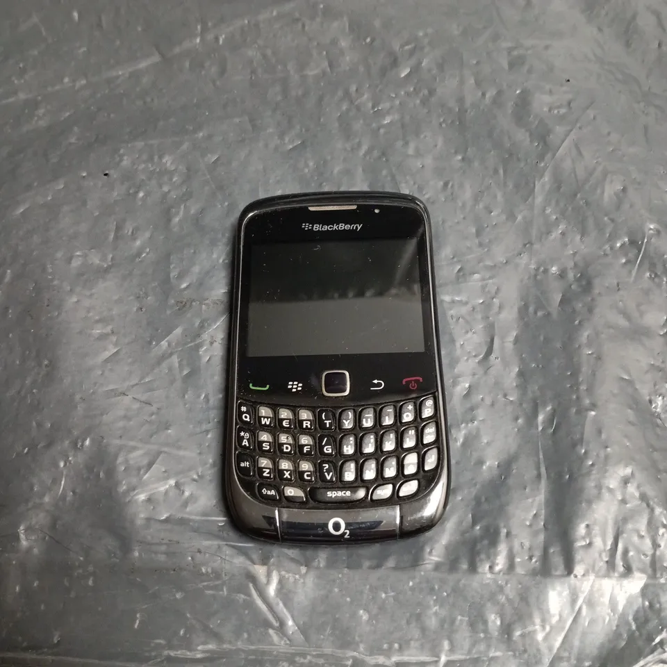 BLACKBERRY CURVE SMARTPHONE – BLACK WITH QWERTY KEYBOARD 