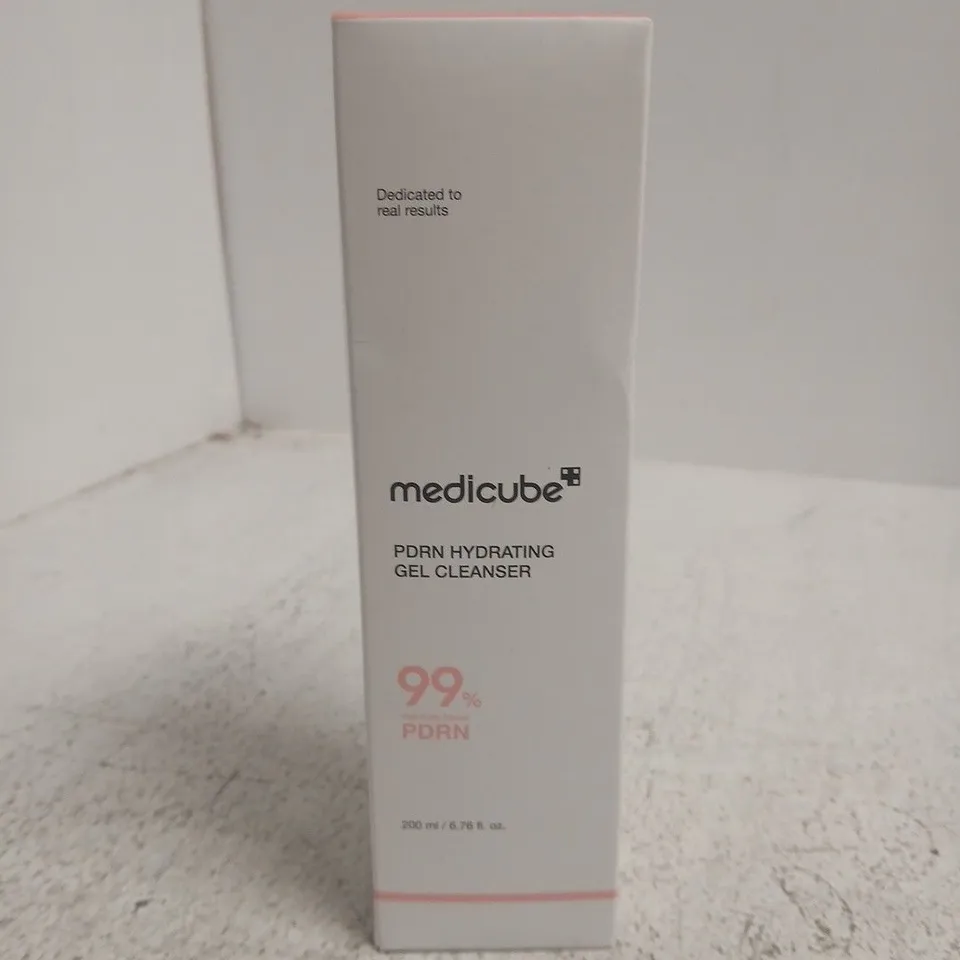 BOXED AND SEALED MEDICUBE PDRN HYDRATING GEL CLEANSER (200ML)