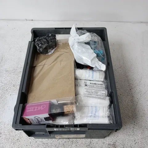APPROXIMATELY 15 ASSORTED HOUSEHOLD ITEMS INCLUDING VACUUM WINE PUMP, METAL PARTS, BANDAGES ETC.