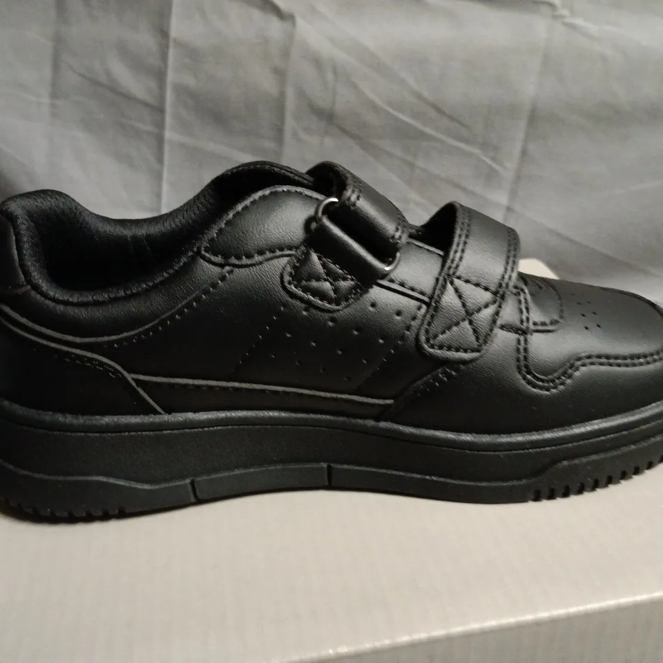 CLARKS KIDS CANYON SKY K BLACK LEATHER SCHOOL SHOES, UK 12