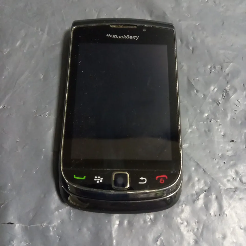 BLACKBERRY TORCH PHONE IN BLACK 