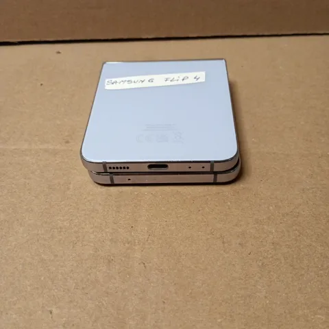 SAMSUNG GALAXY FLIP 4