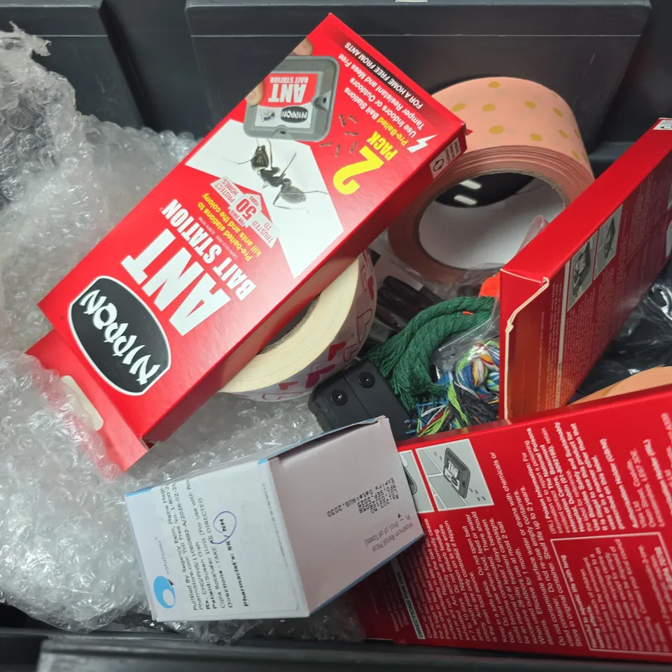 APPROXIMATELY 15 ASSORTED HOUSEHOLD PRODUCTS TO INCLUDE DOG TOYS,  ANT BAIT STATION AND TAPE