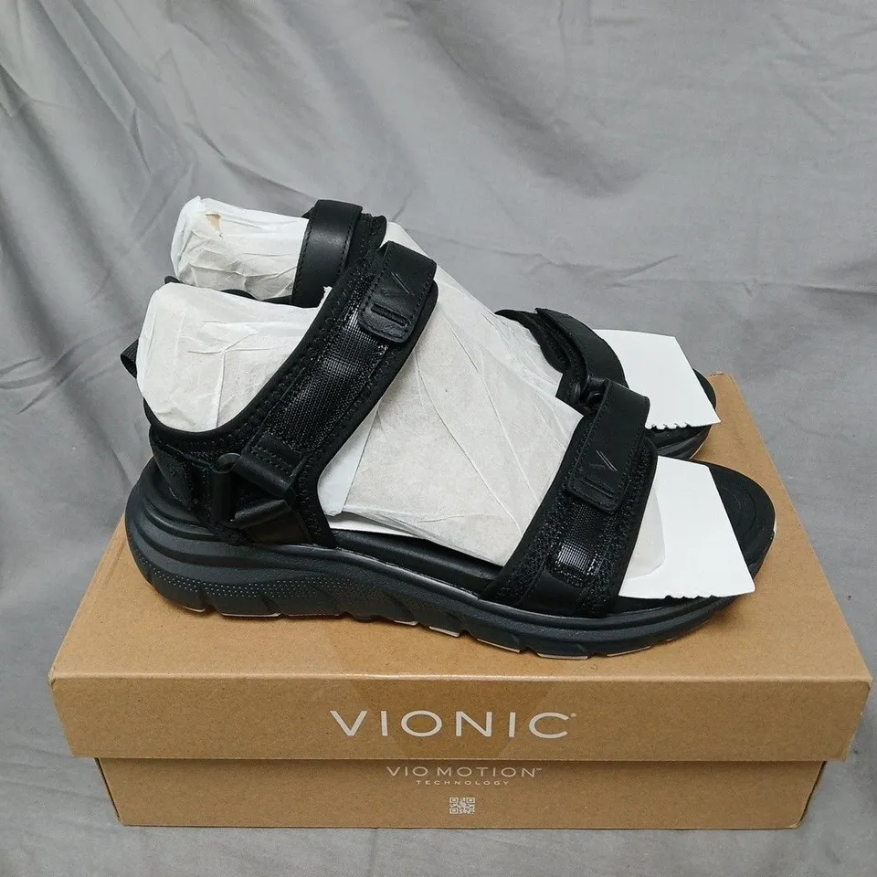 BOXED VIONIC WALK MAX SANDALS IN BLACK - 6