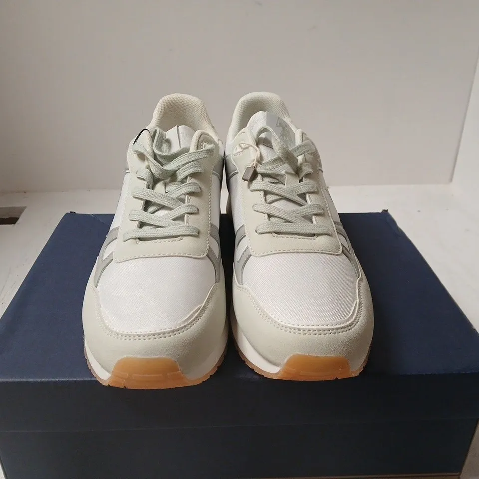 BOXED PAIR OF U.S. POLO ASSN. TABRY009M WHITE/LIGHT GREY SNEAKERS – UK 9.5