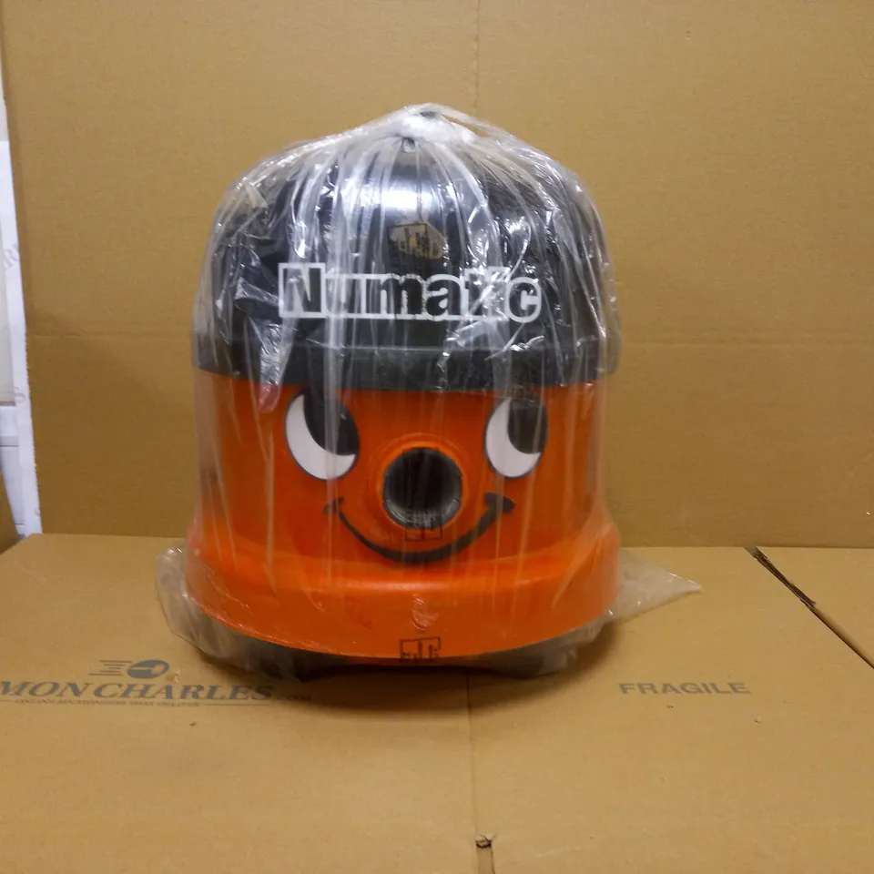NUMATIC VACUUM CLEANER