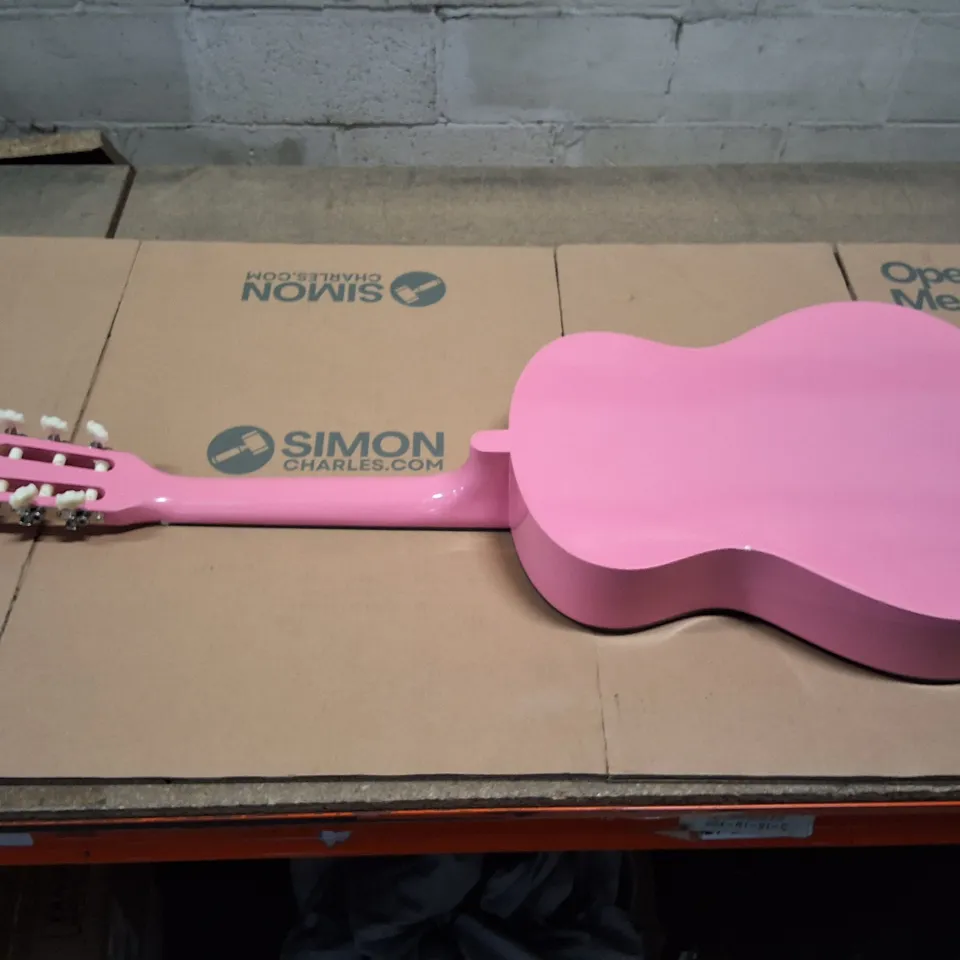 TIGER CLG4-PK PINK CLASSICAL GUITAR