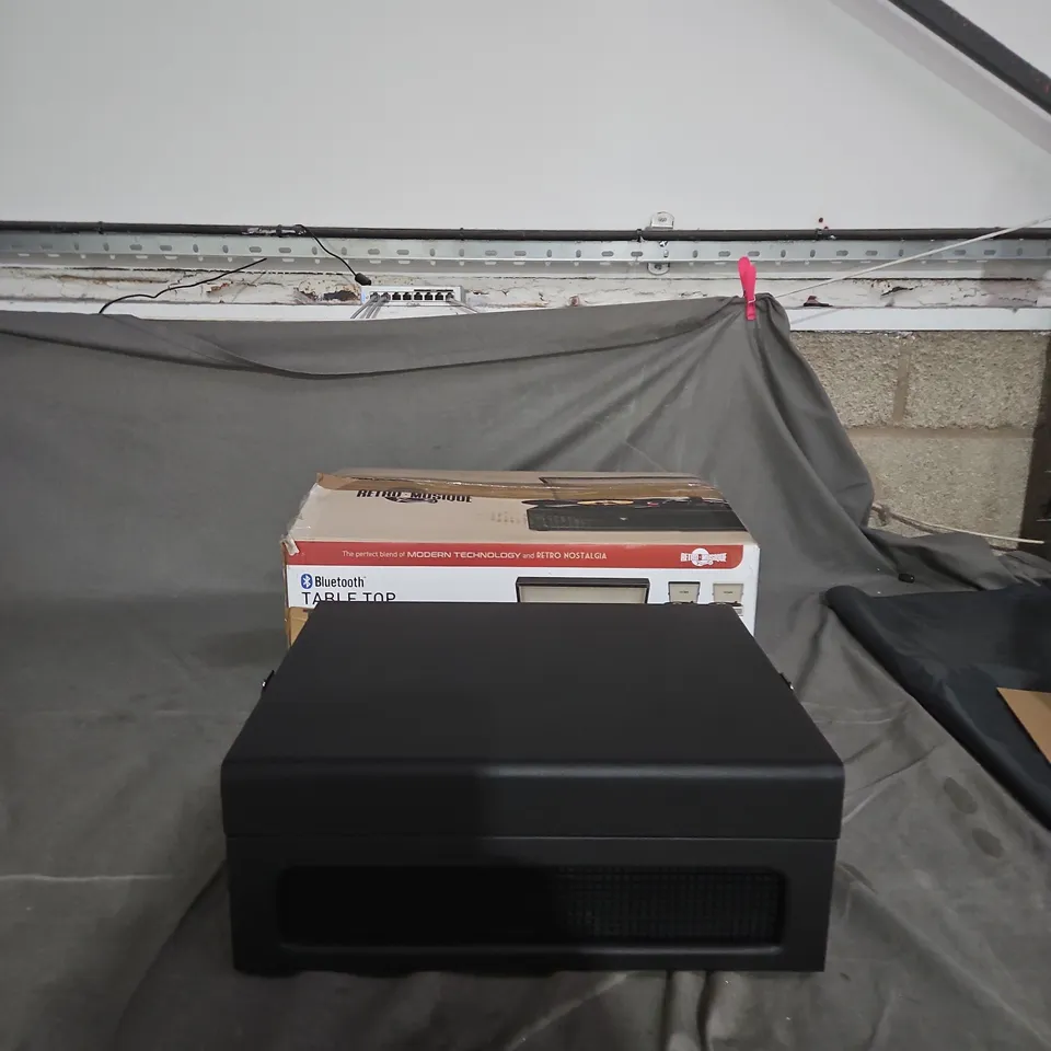 RETRO MUSIQUE BLUETOOTH TABLE TOP TURNTABLE – BLACK