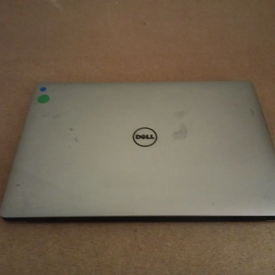 DELL XPS LAPTOP – SILVER