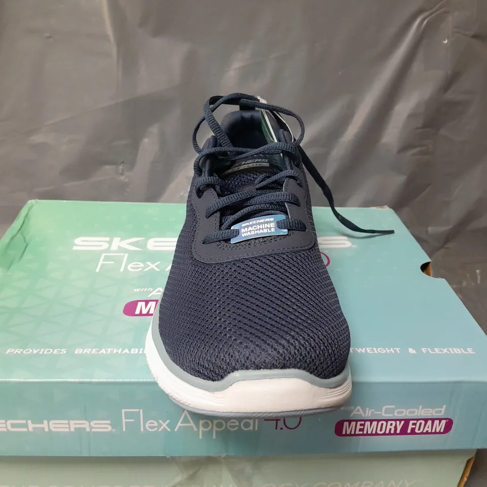 BOXED PAIR OF SKECHERS FLEX APPEAL 4.0 - SIZE 6