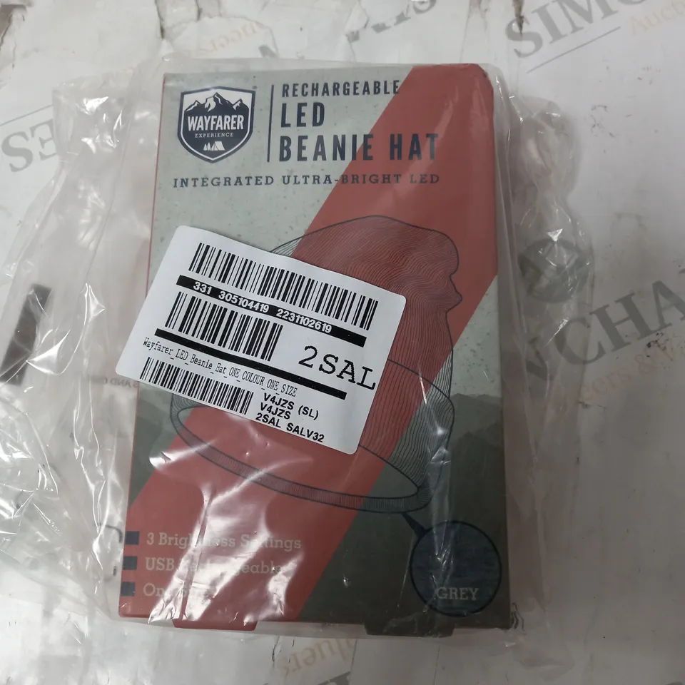 BOXED WAYFARER RECHARGEABLE LED BEANIE HAT  RRP £12.99