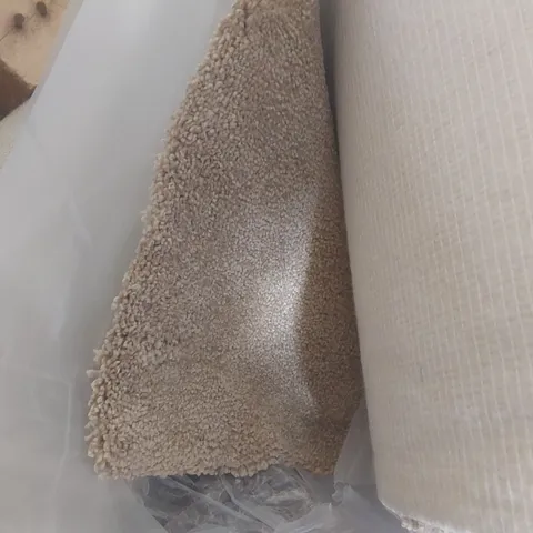 ROLL OF QUALITY HAVANA FOSSIL CARPET - APPROXIMATELY 7.65 x 5m