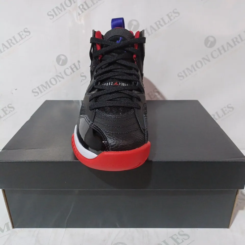 BOXED PAIR OF NIKE JUMPMAN TWO TREY SHOES IN BLACK/RED UK SIZE 6