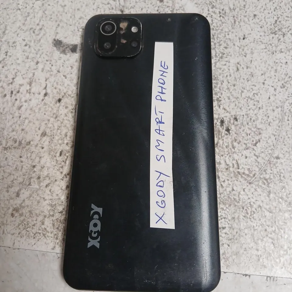 XGODY MOBILE PHONE – BLACK, CRACKED SCREEN