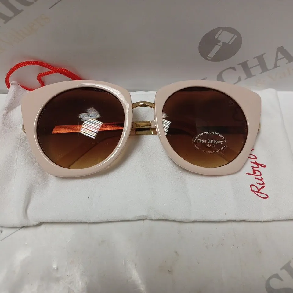 PAIR OF RUBY ROCKS IBIZA SUNGLASSES IN PINK