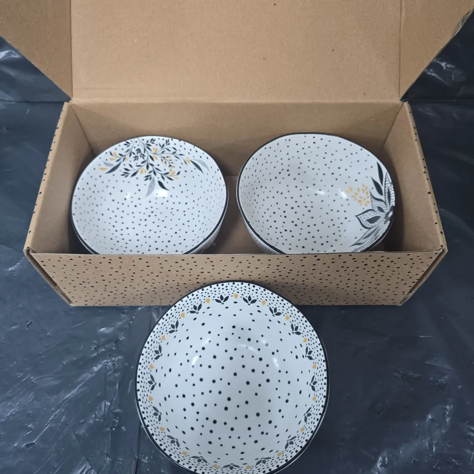 BOXED SARA MILLER 3 SMALL DECORATED BOWLS 