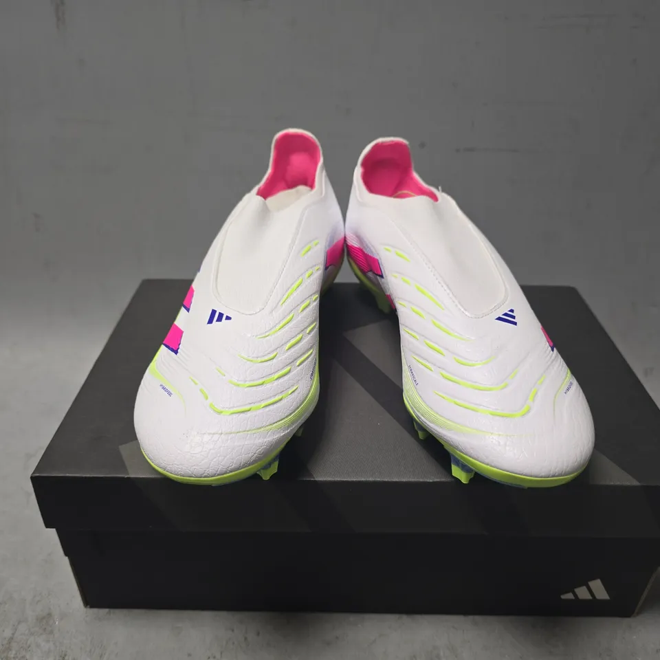 BOXED PAIR OF ADIDAS PREDATOR LEAGUE LL BOOTS IN WHITE/PINK - UK 6