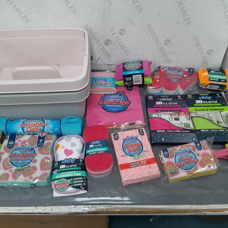 LARGE MINKY CLEANING KIT AND ACCESSORIES