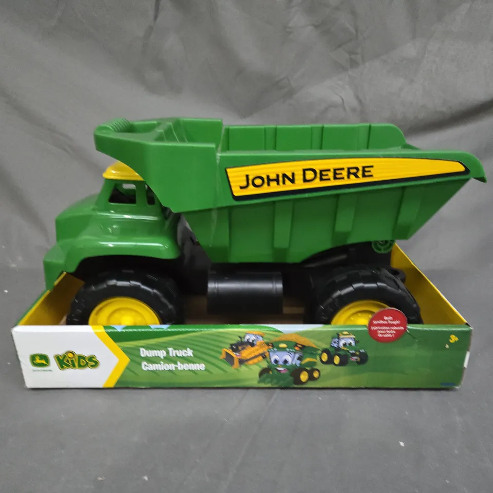 JOHN DEERE - DUMP TRUCK