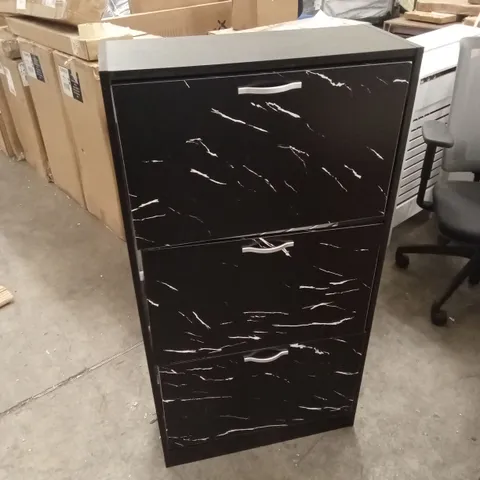 VIDA 3 DOOR FLIP-DOWN SHOE STORAGE UNIT 