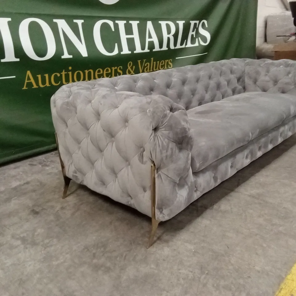 QUALITY DESIGNER 3 SEATER VELVET CHESTERFIELD STYLE SOFA - GREY