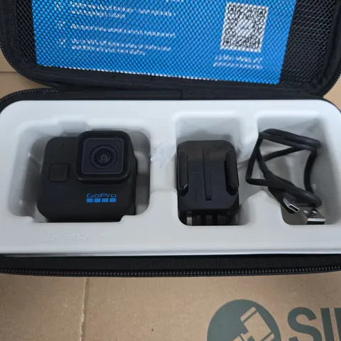 GOPRO HERO11 BLACK MINI ACTION CAMERA IN CASE 