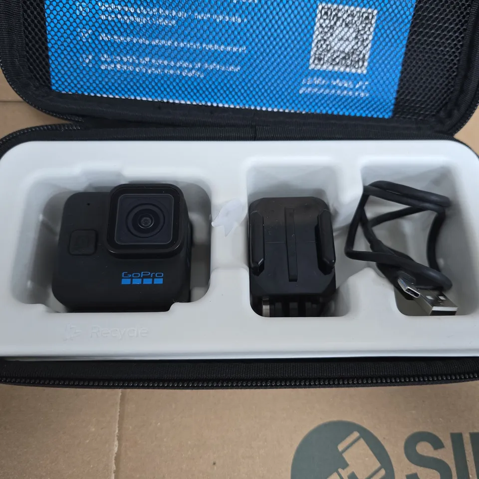 GOPRO HERO11 BLACK MINI ACTION CAMERA IN CASE