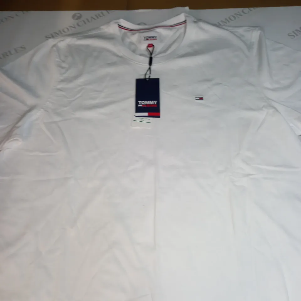 TOMMY HILFIGER LOGO T-SHIRT SIZE XXL