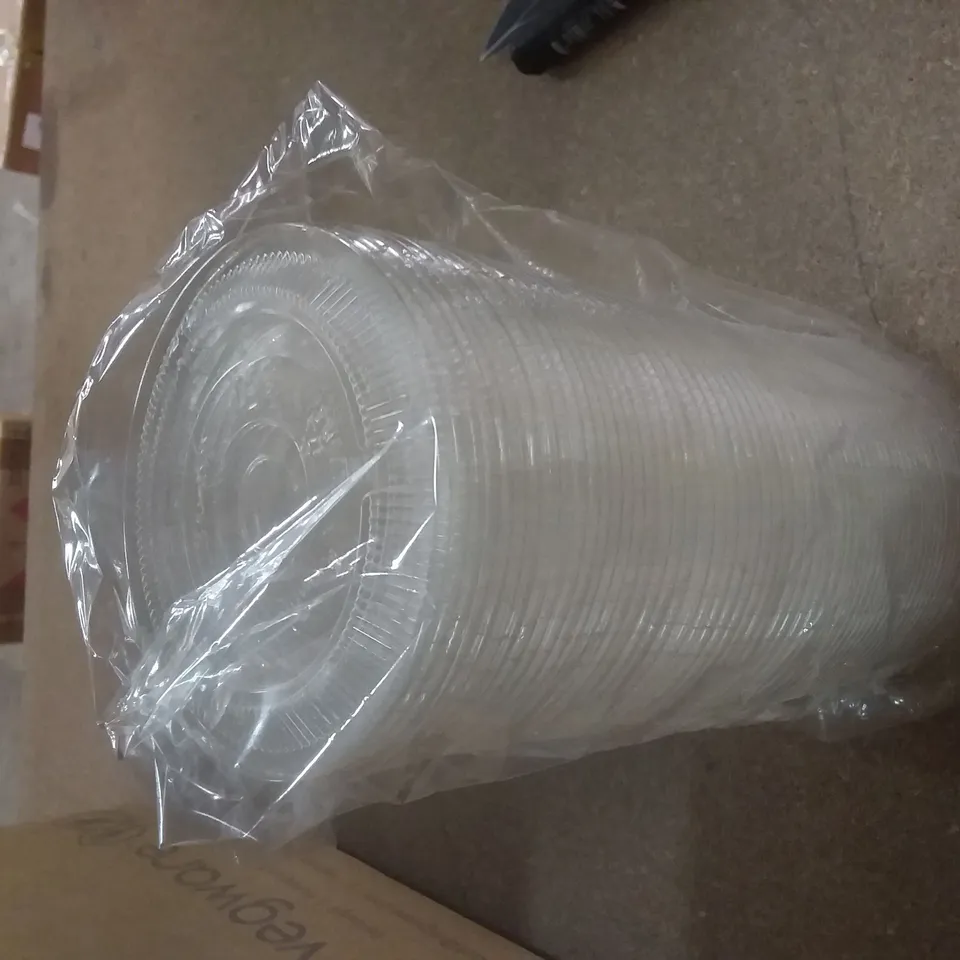 LOT OF 4000 VEGWARE 96MM FLAT LIDS WITH STRAW SLOT (4 BOXES OF 1000PC)
