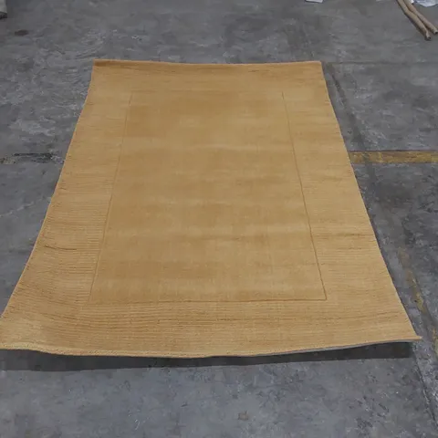 QUALITY DESIGNER RUG - APPROXIMATELY 205 x 140cm