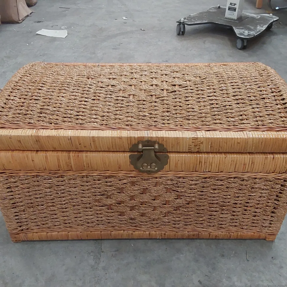 DESIGNER WICKER STORAGE CHEST 