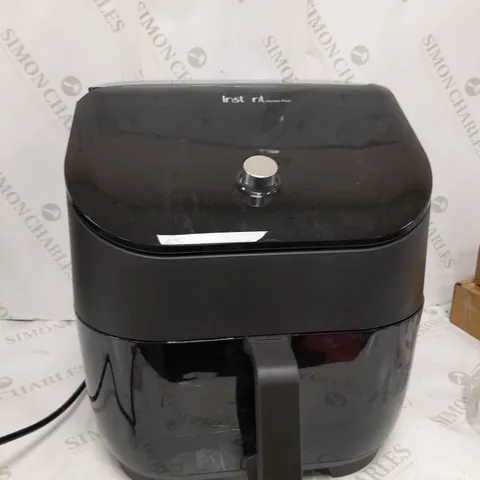 INSTANT VORTEX PLUS 6-IN-1 CLEARCOOK 5.7L AIR FRYER - BLACK