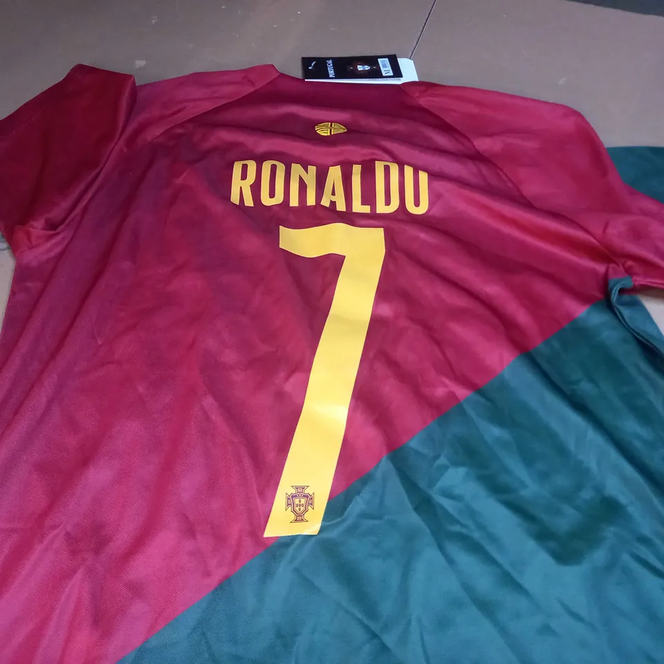 PORTUGAL `RONALDO` 7 FOOTBALL KIT - SIZE M