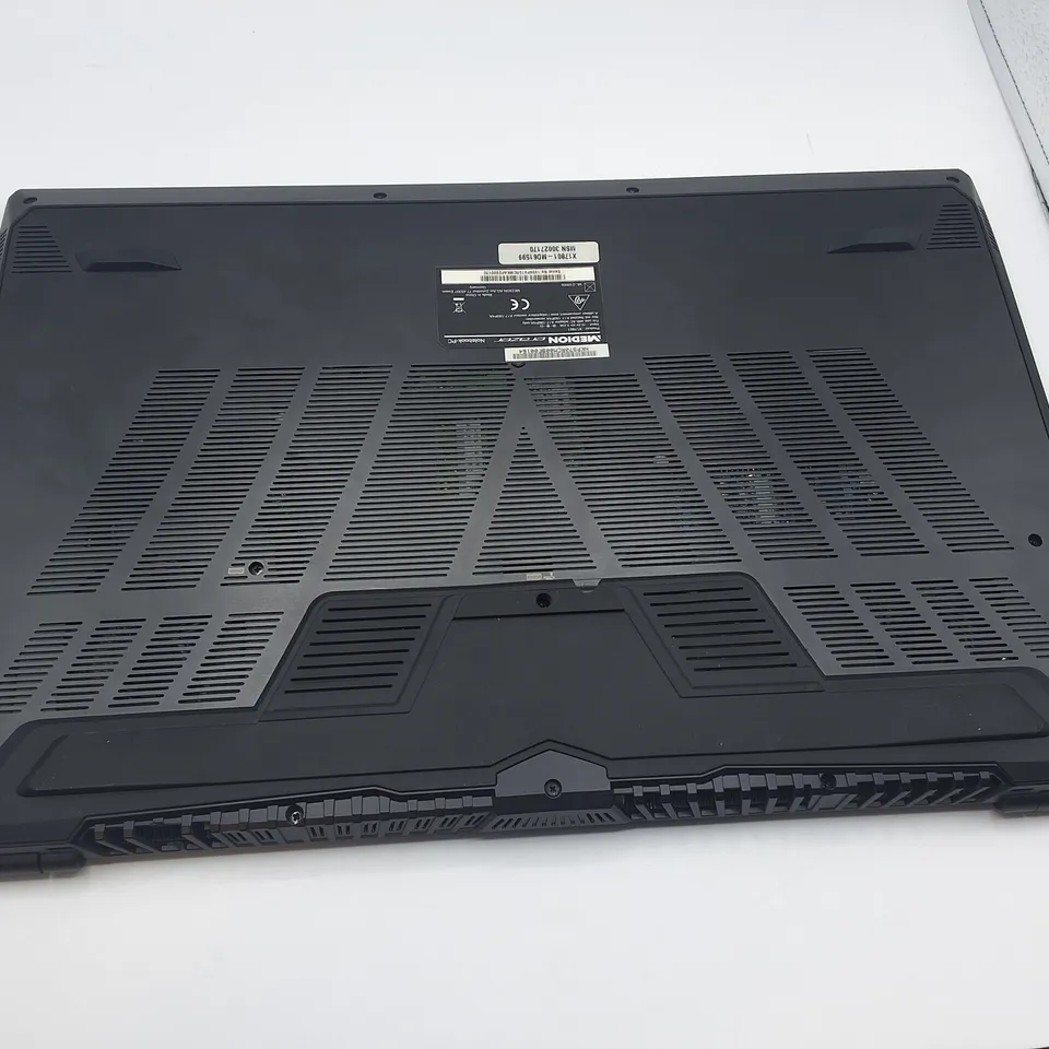 UNBOXED MEDION ERAZER NOTEBOOK PC IN BLACK - X17801