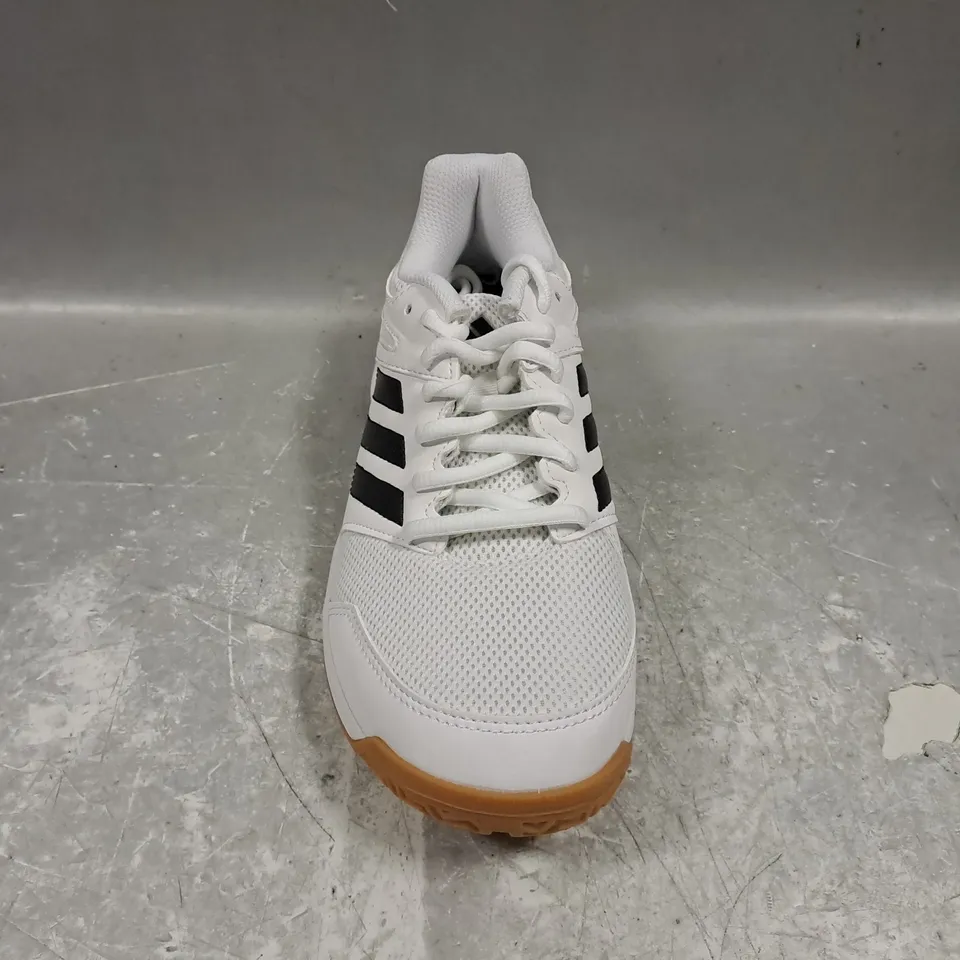 BOXED PAIR OF ADIDAS SPEEDCOURT WOMEN'S SHOES IN WHITE/BLACK UK SIZE 5