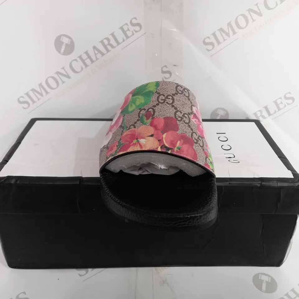 BOXED GUCCI FLORAL SLIDERS WITH BLACK PLATFORM BASE - EU 36