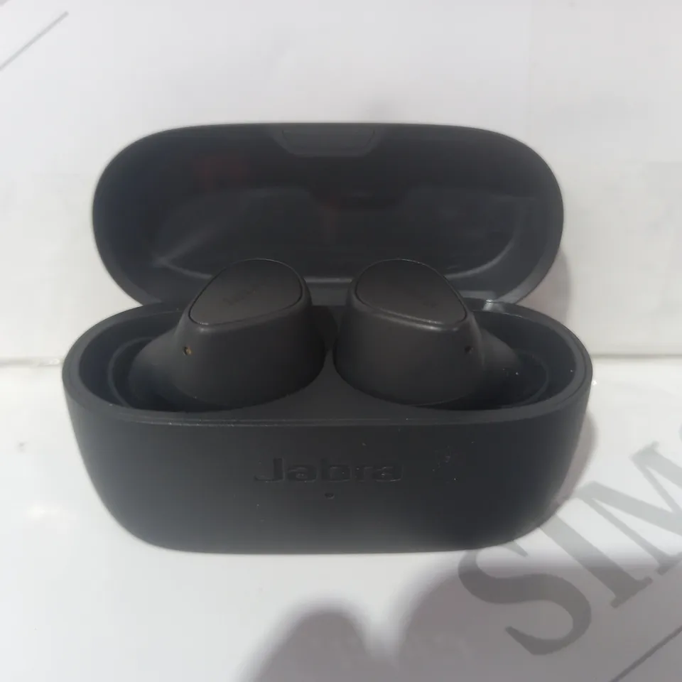 BOXED JABRA WIRELESS EARBUDS