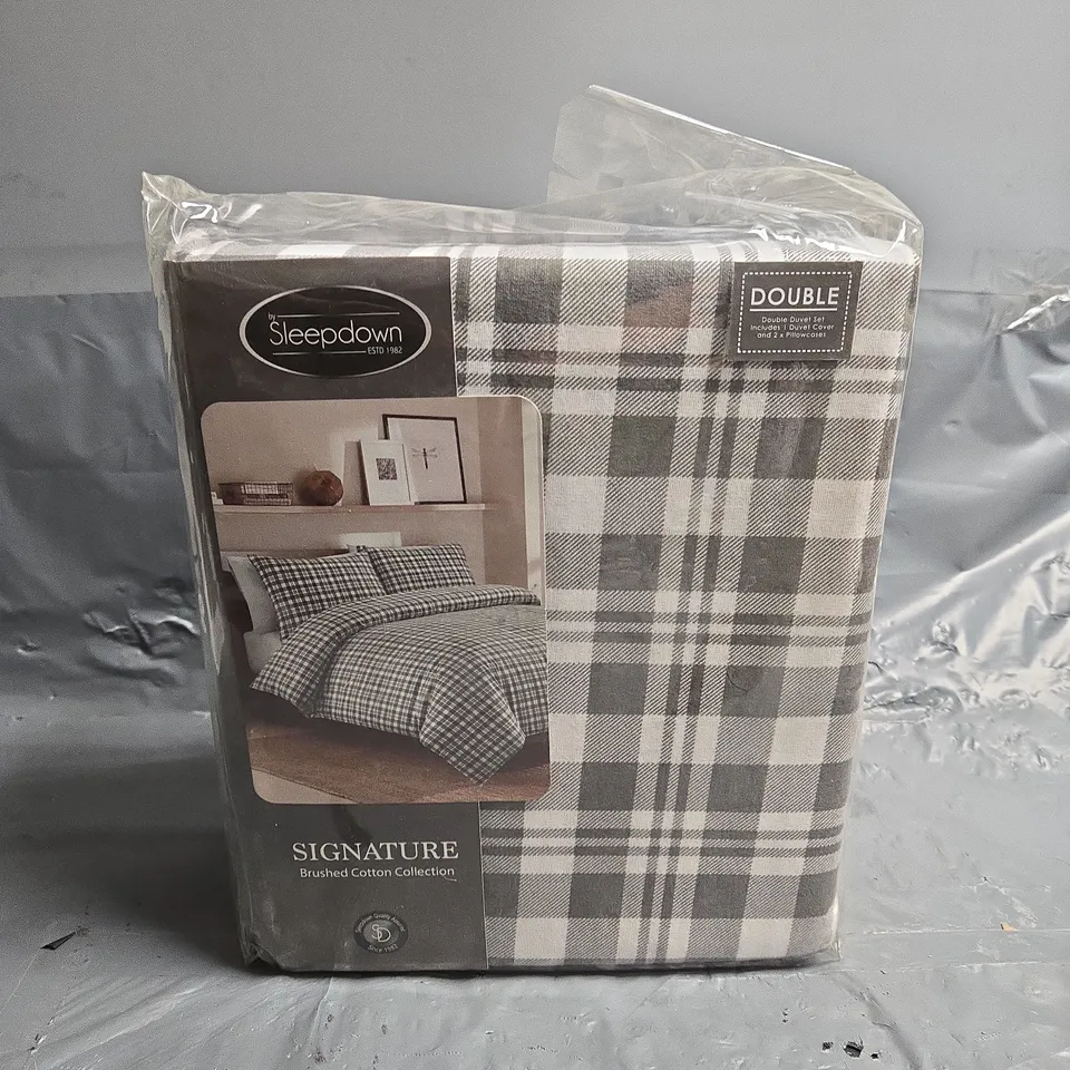 SLEEPDOWN SIGNATURE DOUBLE DUVET SET