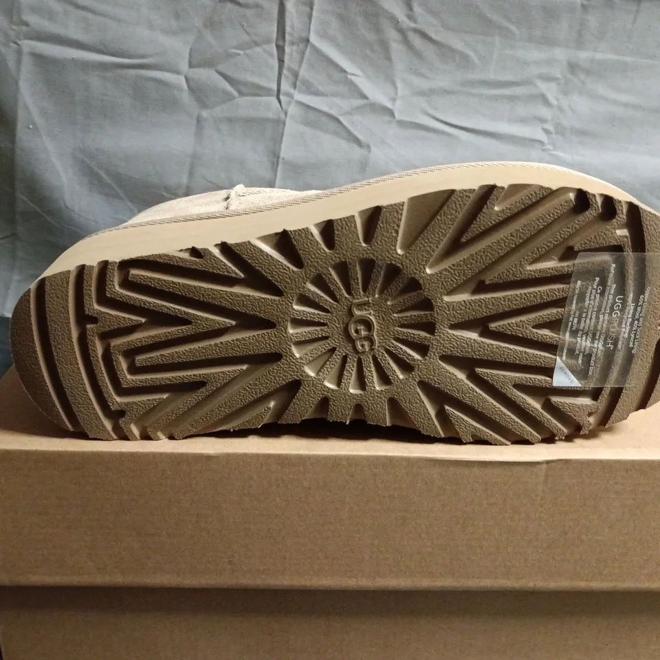 UGG SUEDE ANKLE BOOTS WITH SHEARLING LINING – WOMEN'S - UK SIZE 6