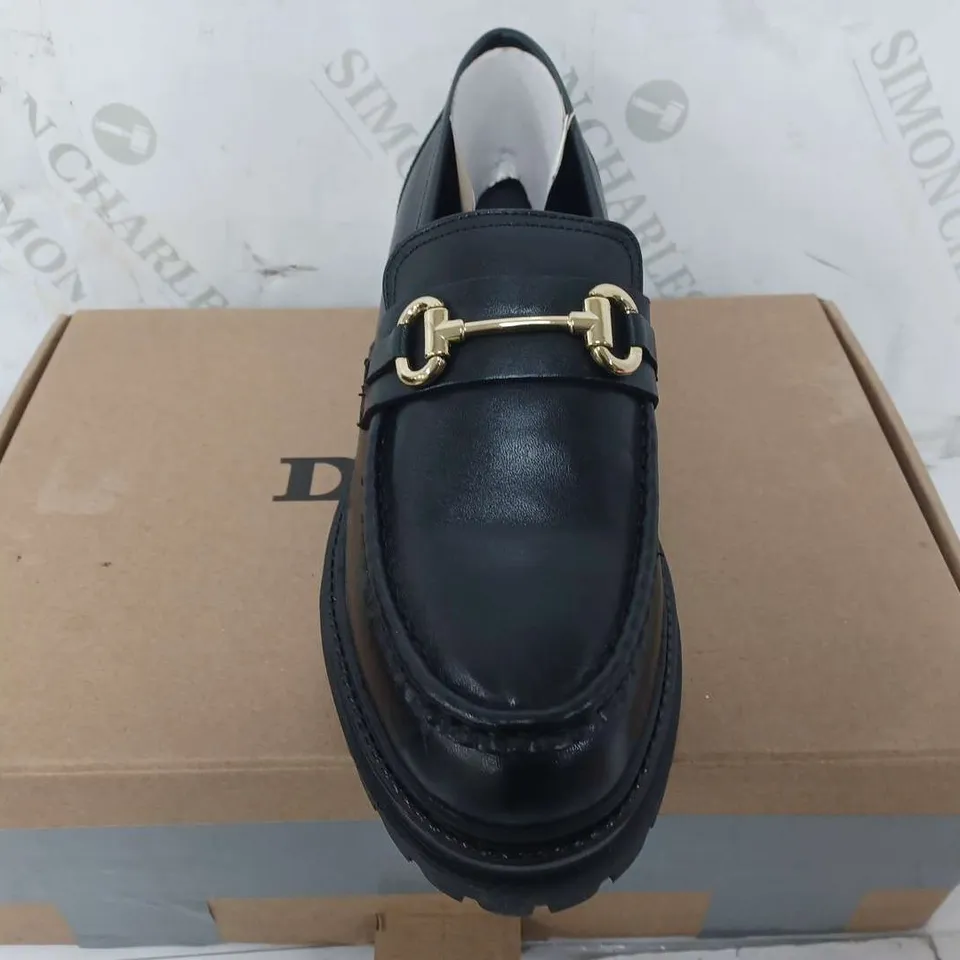 BOXED PAIR OF OUTLET DUNE GALLAGHER CHUNKY SNAFFLE TRIM LOAFERS IN BLACK - SIZE 8