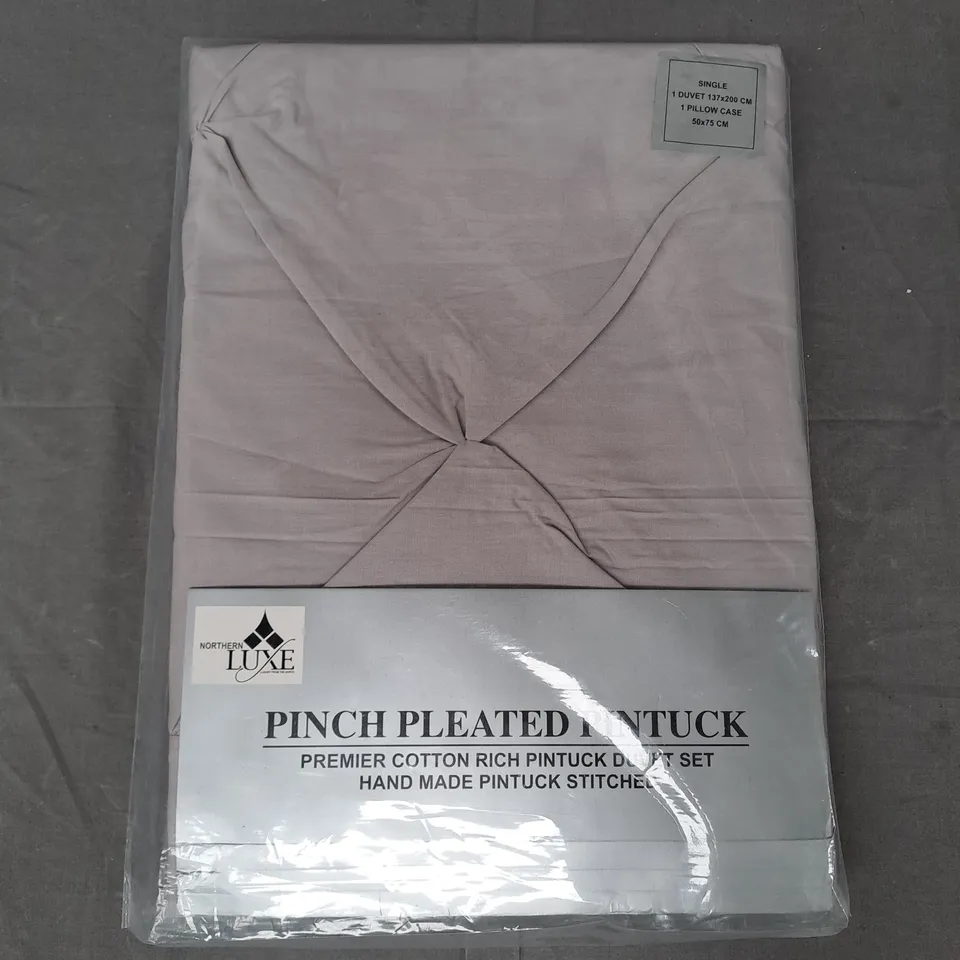 NORTHERN LUXE PINCH PLEATED PINTUCK DUVET SET IN GREY - SINGLE