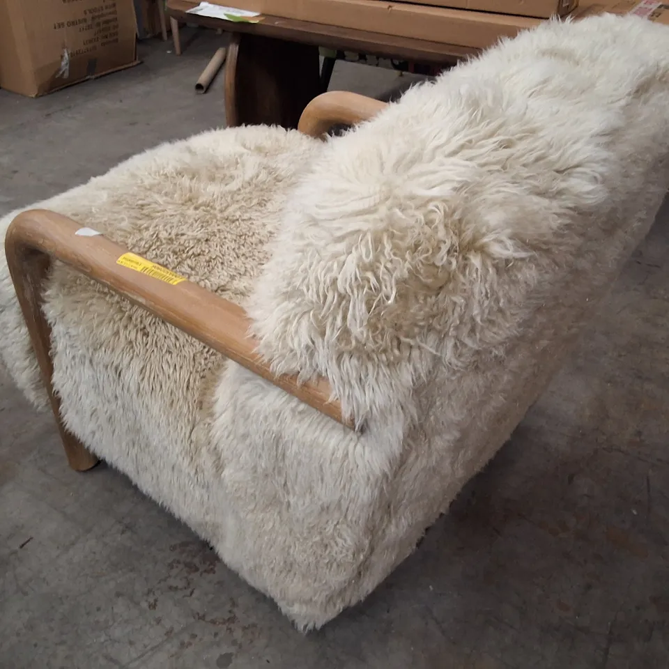 BAYLI 72CM WIDE TUFTED ARMCHAIR